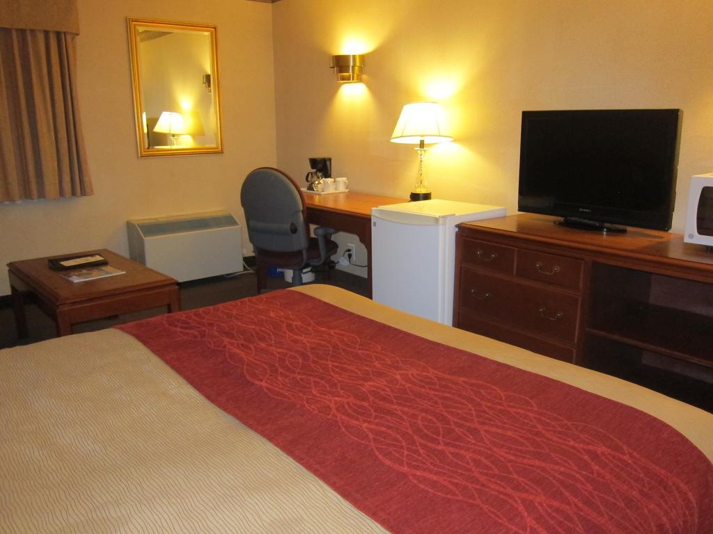 Comfort Inn Meadowvale Mississauga Exterior foto